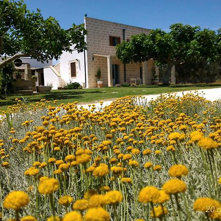 Masseria Vignenove Uggiano La Chiesa Luaran gambar