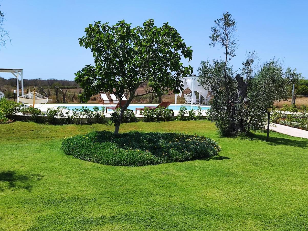 Masseria Vignenove Uggiano La Chiesa Luaran gambar