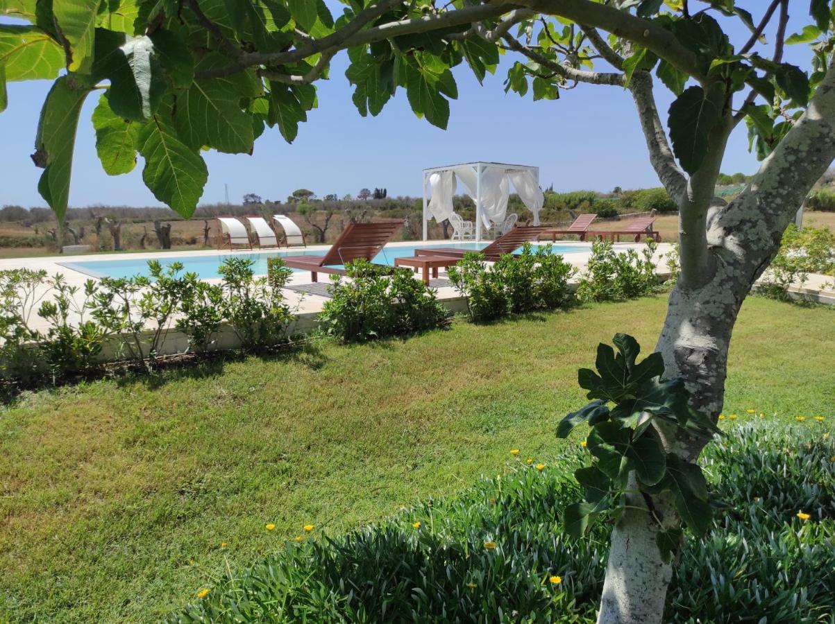 Masseria Vignenove Uggiano La Chiesa Luaran gambar