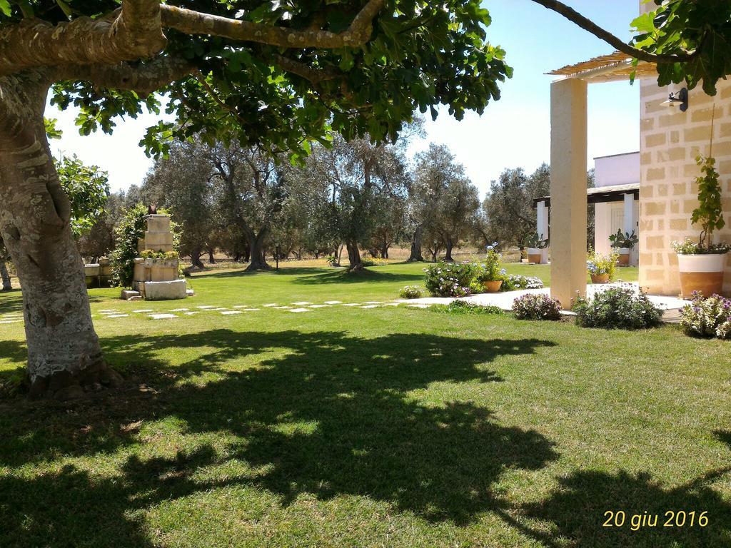 Masseria Vignenove Uggiano La Chiesa Luaran gambar
