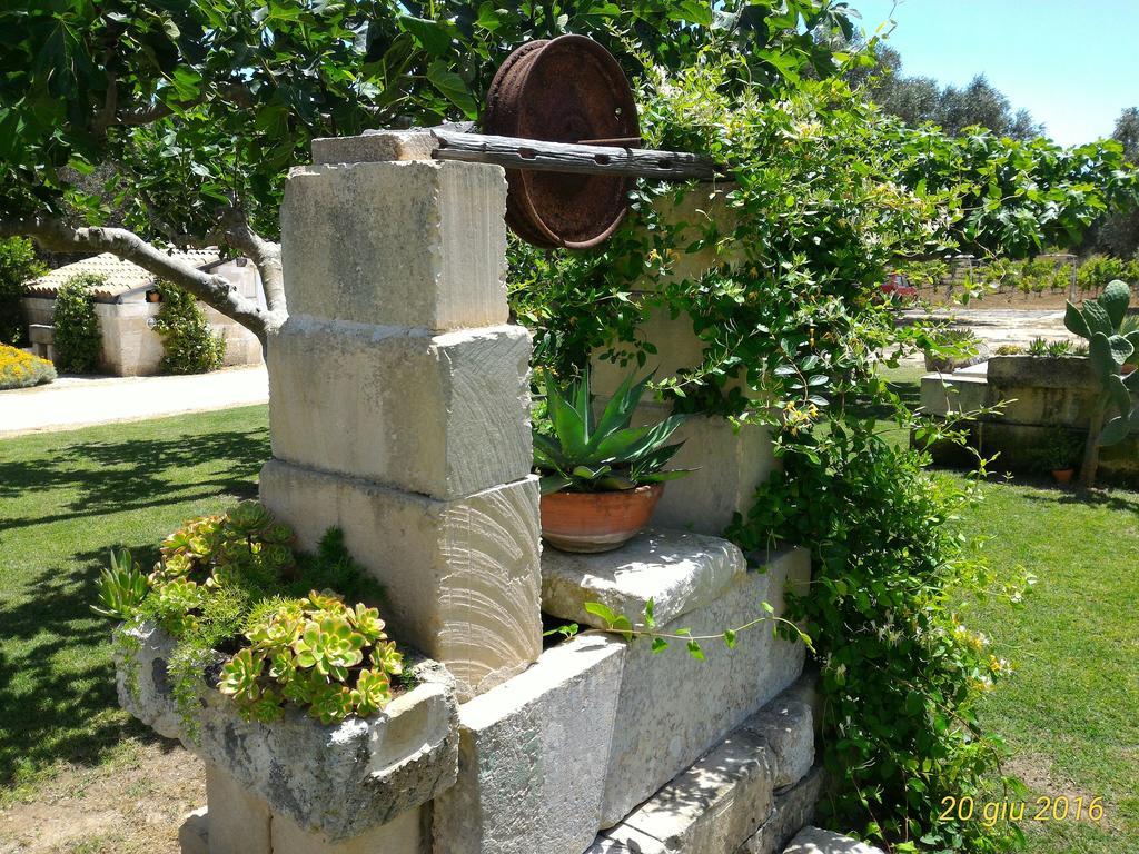 Masseria Vignenove Uggiano La Chiesa Luaran gambar