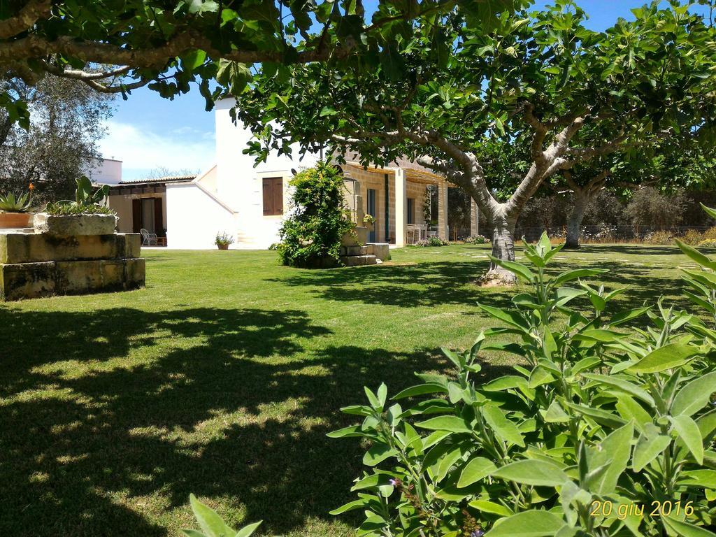 Masseria Vignenove Uggiano La Chiesa Luaran gambar