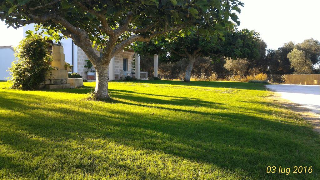 Masseria Vignenove Uggiano La Chiesa Luaran gambar